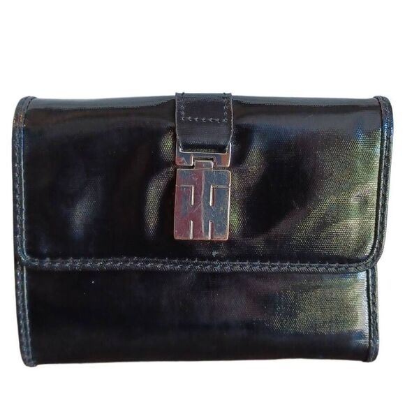 Tommy Hilfiger Wallet NWOT - Picture 1 of 4